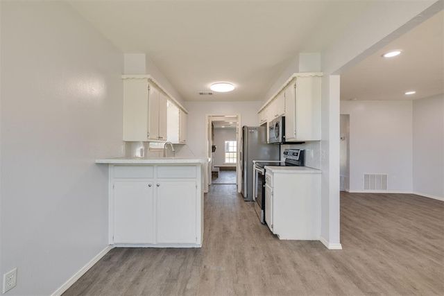 700 Century Drive, Moore, OK 73160