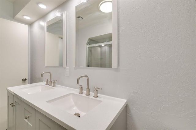 700 Century Drive, Moore, OK 73160