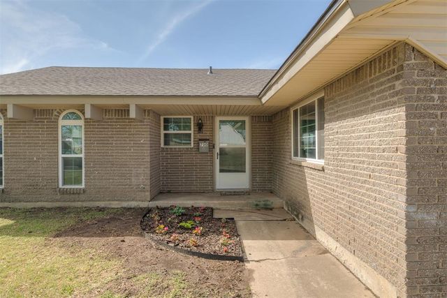 700 Century Drive, Moore, OK 73160