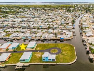 3018 Trawler LN, St. James City, FL 33956