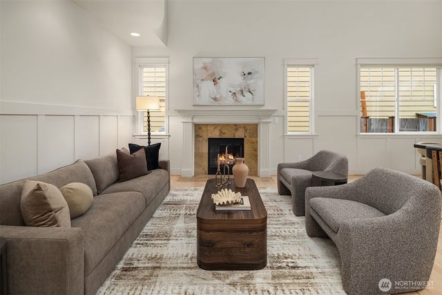 1689 24th Avenue NE, Issaquah, WA 98029