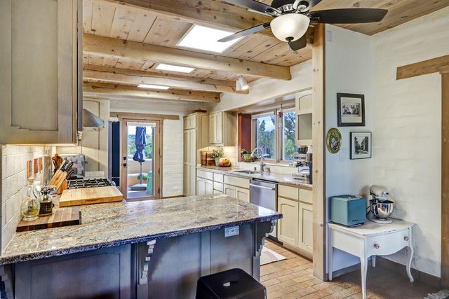 39 Calle Del Norte, Placitas, NM 87043