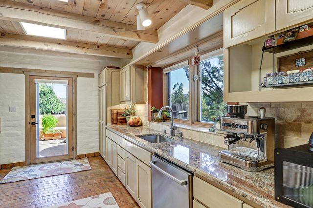 39 Calle Del Norte, Placitas, NM 87043