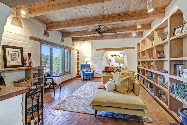 39 Calle Del Norte, Placitas, NM 87043