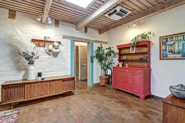 39 Calle Del Norte, Placitas, NM 87043