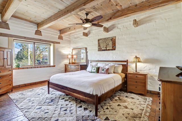 39 Calle Del Norte, Placitas, NM 87043