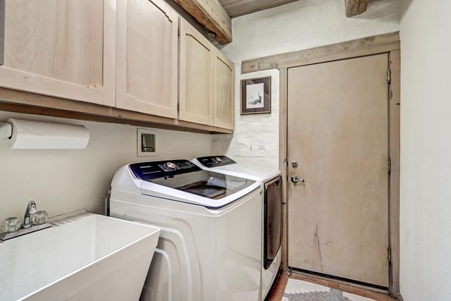 39 Calle Del Norte, Placitas, NM 87043