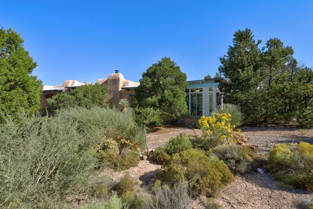 39 Calle Del Norte, Placitas, NM 87043