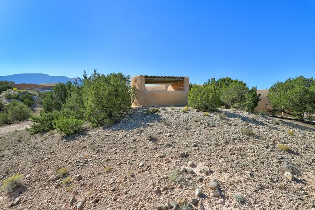39 Calle Del Norte, Placitas, NM 87043