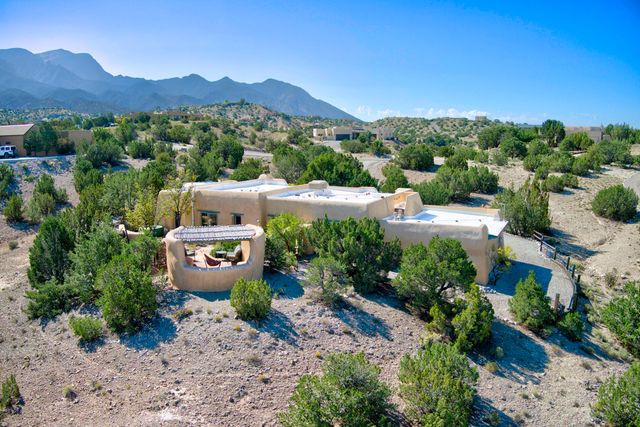 39 Calle Del Norte, Placitas, NM 87043