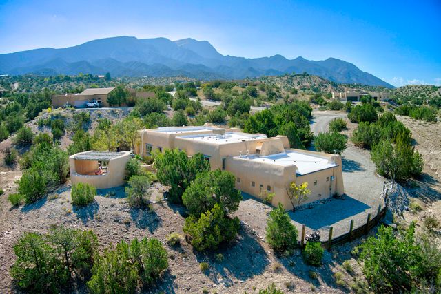 39 Calle Del Norte, Placitas, NM 87043