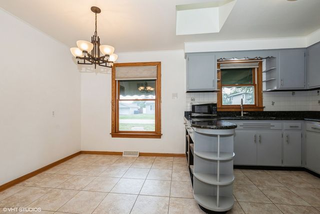 10627 S Worth Avenue, Worth, IL 60482