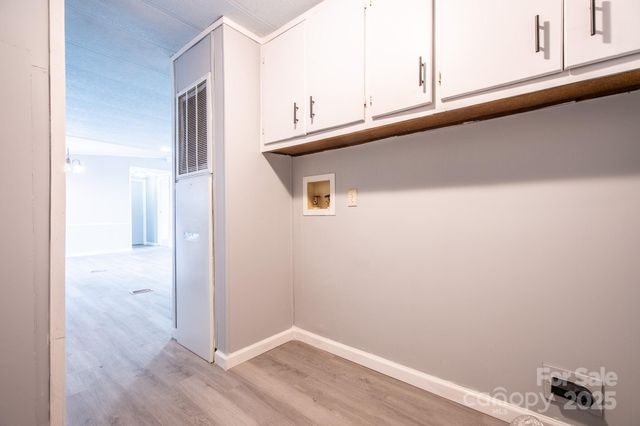 50 N Duncan Hill Lane, Taylorsville, NC 28681