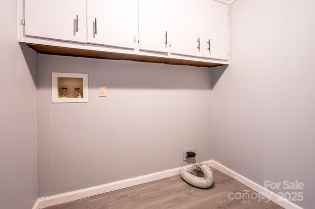 50 N Duncan Hill Lane, Taylorsville, NC 28681