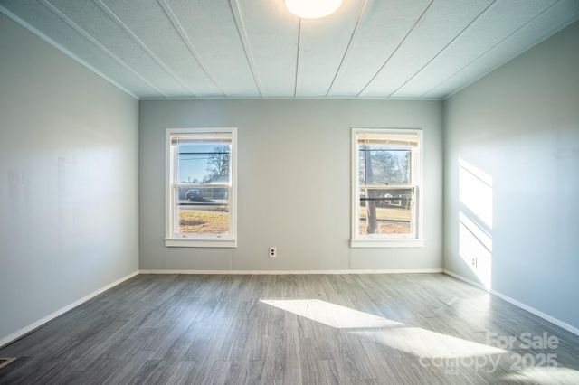 50 N Duncan Hill Lane, Taylorsville, NC 28681