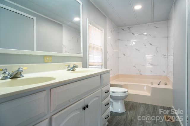 50 N Duncan Hill Lane, Taylorsville, NC 28681