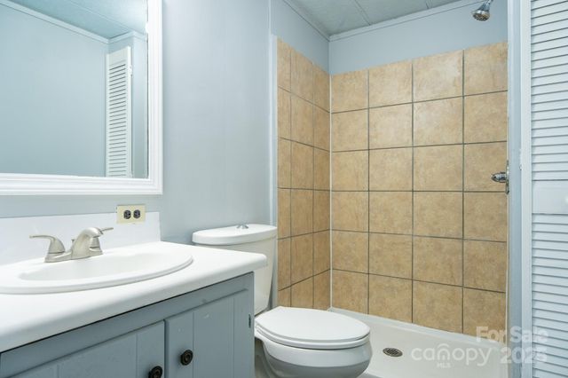 50 N Duncan Hill Lane, Taylorsville, NC 28681