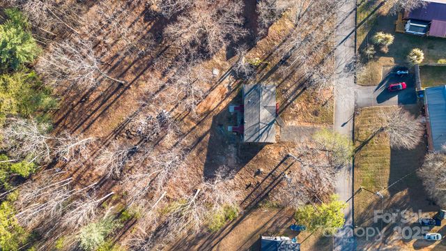 50 N Duncan Hill Lane, Taylorsville, NC 28681