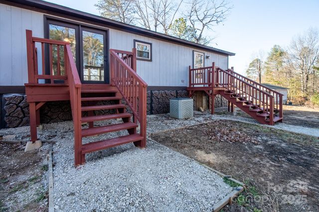 50 N Duncan Hill Lane, Taylorsville, NC 28681