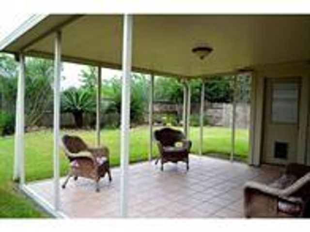 3710 Glenhill Drive, Pearland, TX 77584