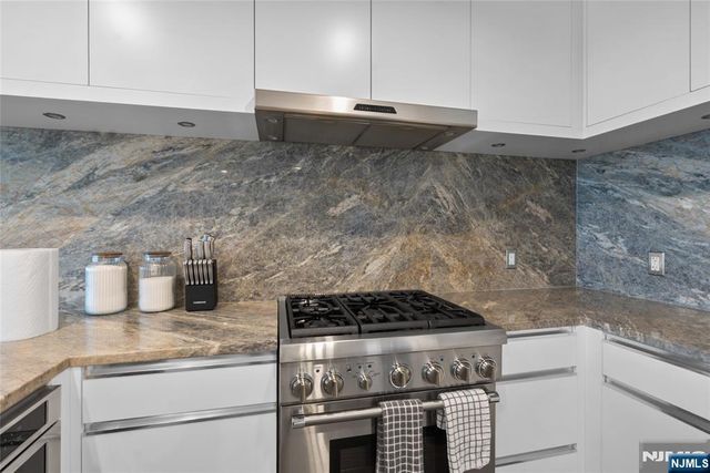320 Adolphus Avenue 807, Cliffside Park, NJ 07010