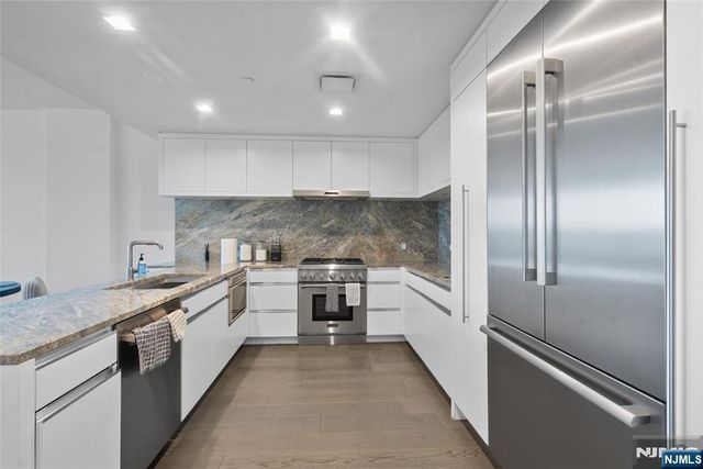 320 Adolphus Avenue 807, Cliffside Park, NJ 07010