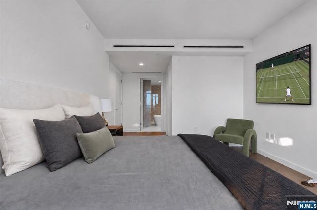 320 Adolphus Avenue 807, Cliffside Park, NJ 07010