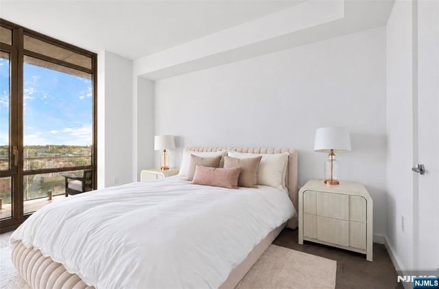 320 Adolphus Avenue 807, Cliffside Park, NJ 07010