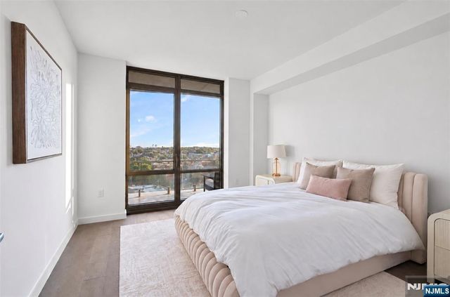 320 Adolphus Avenue 807, Cliffside Park, NJ 07010