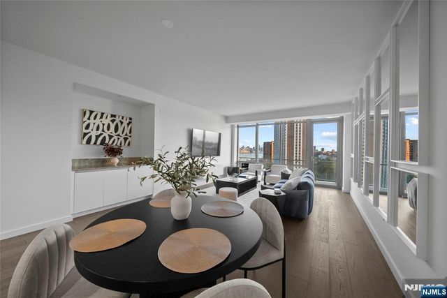 320 Adolphus Avenue 807, Cliffside Park, NJ 07010