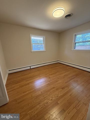 51 BLAIR RD, Fredericksburg, VA 22405