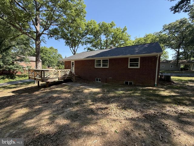 51 BLAIR RD, Fredericksburg, VA 22405