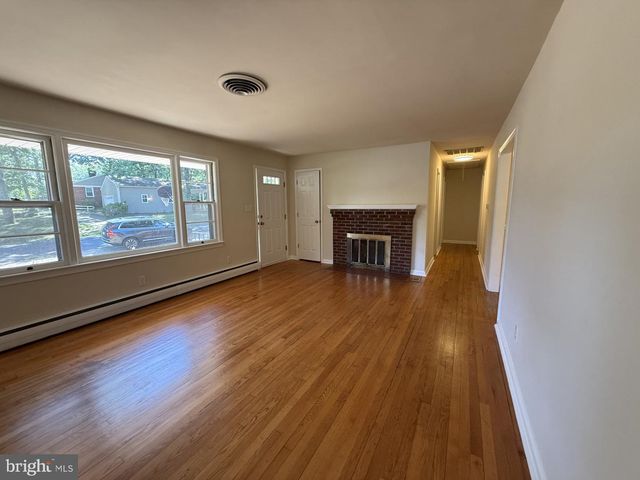 51 BLAIR RD, Fredericksburg, VA 22405