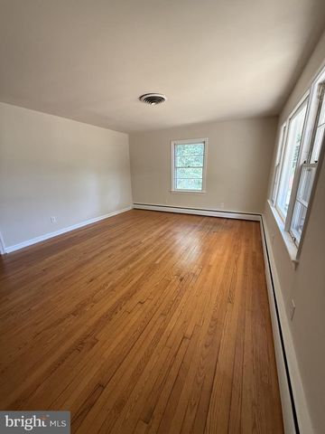 51 BLAIR RD, Fredericksburg, VA 22405