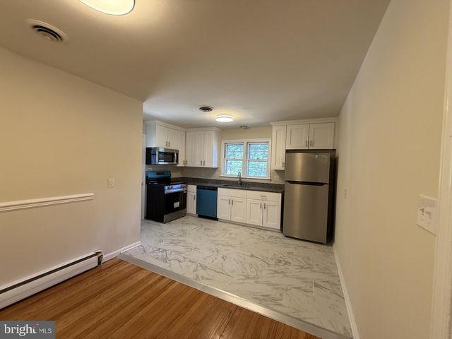 51 BLAIR RD, Fredericksburg, VA 22405