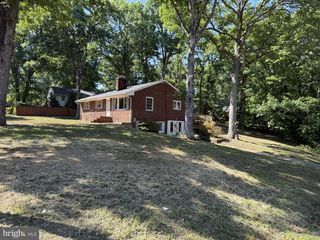 51 BLAIR RD, Fredericksburg, VA 22405