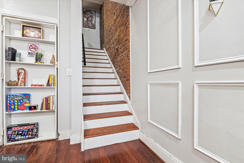 Image 10 of property listing at 2050 BANK ST, Baltimore, MD 21231