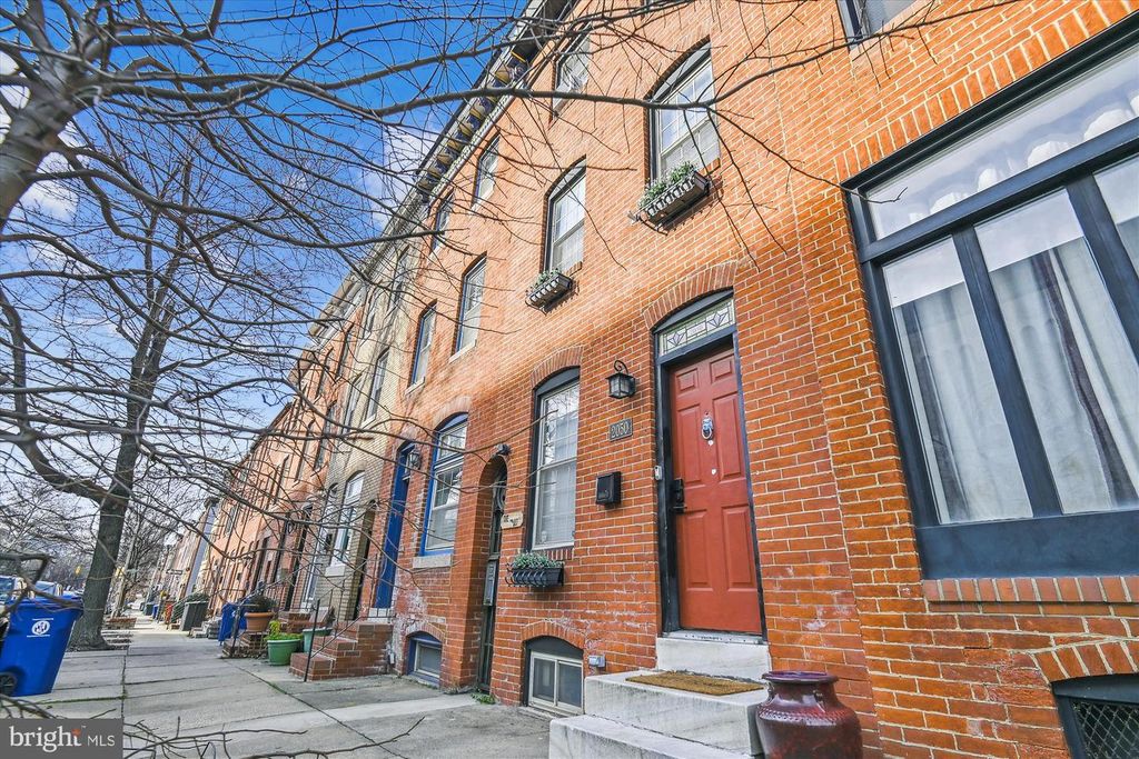 Image 3 of property listing at 2050 BANK ST, Baltimore, MD 21231