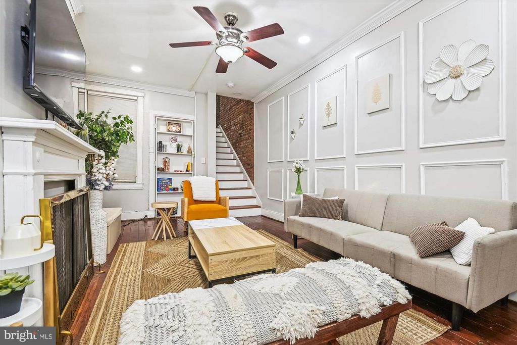 Image 5 of property listing at 2050 BANK ST, Baltimore, MD 21231