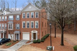 2054 Merrimont Way, Roswell, GA 30075