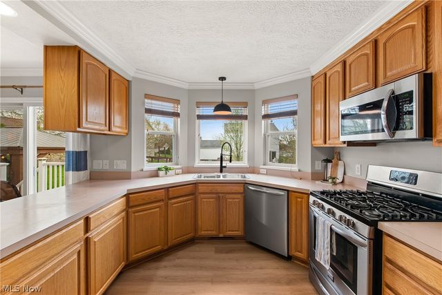 657 Ashbrook Drive, Wadsworth, OH 44281