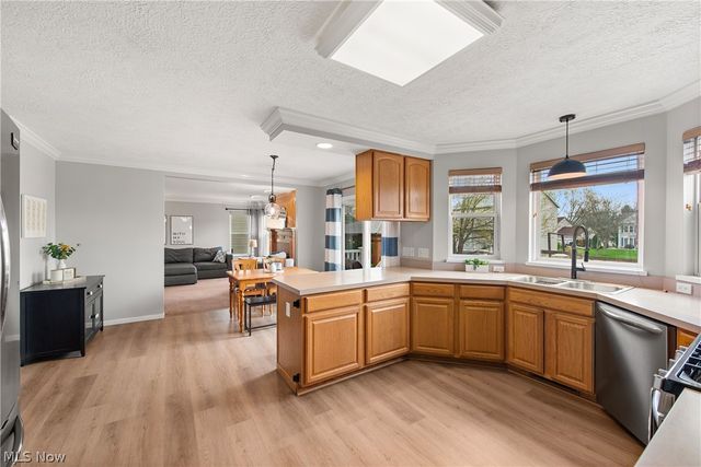 657 Ashbrook Drive, Wadsworth, OH 44281