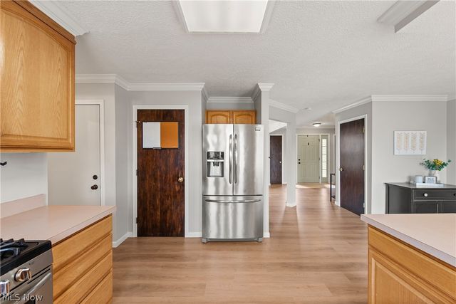 657 Ashbrook Drive, Wadsworth, OH 44281
