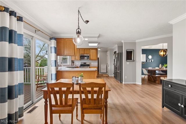657 Ashbrook Drive, Wadsworth, OH 44281