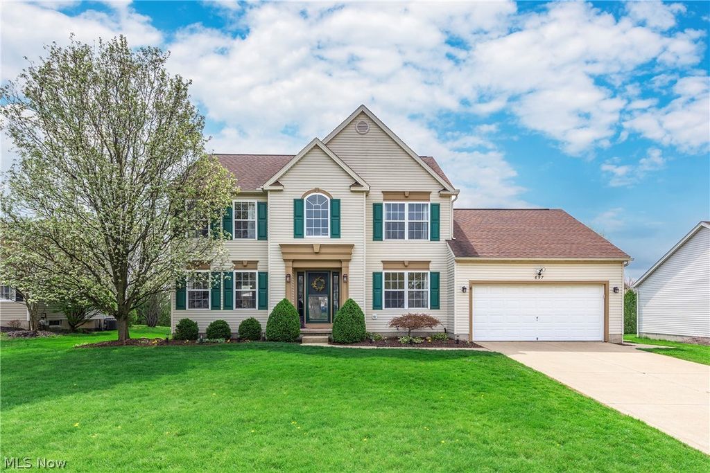657 Ashbrook Drive, Wadsworth, OH 44281