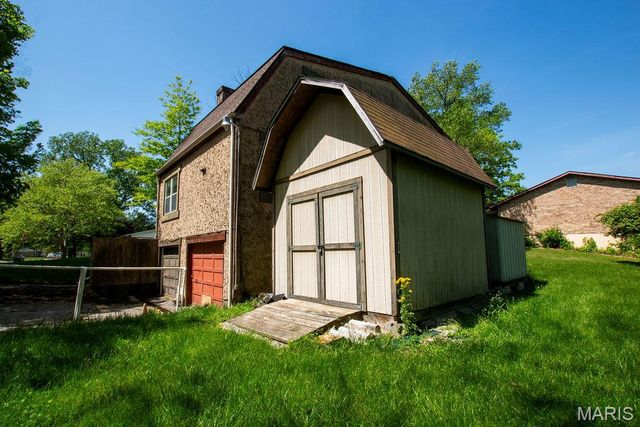 102 Britanna Drive, Swansea, IL 62226