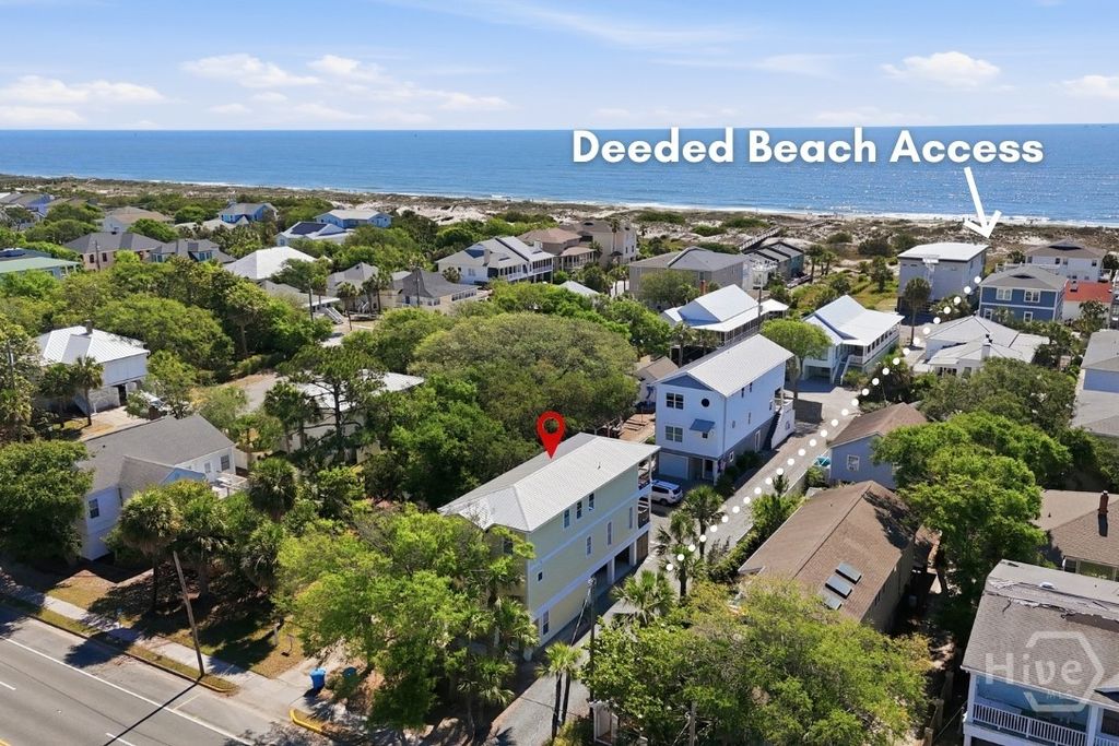 Image 2 of property listing at 10 13th Place, Tybee Island, GA 31328
