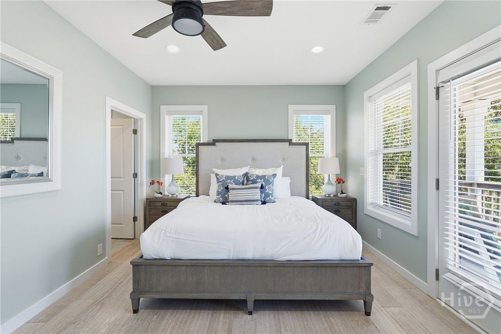 Image 20 of property listing at 10 13th Place, Tybee Island, GA 31328