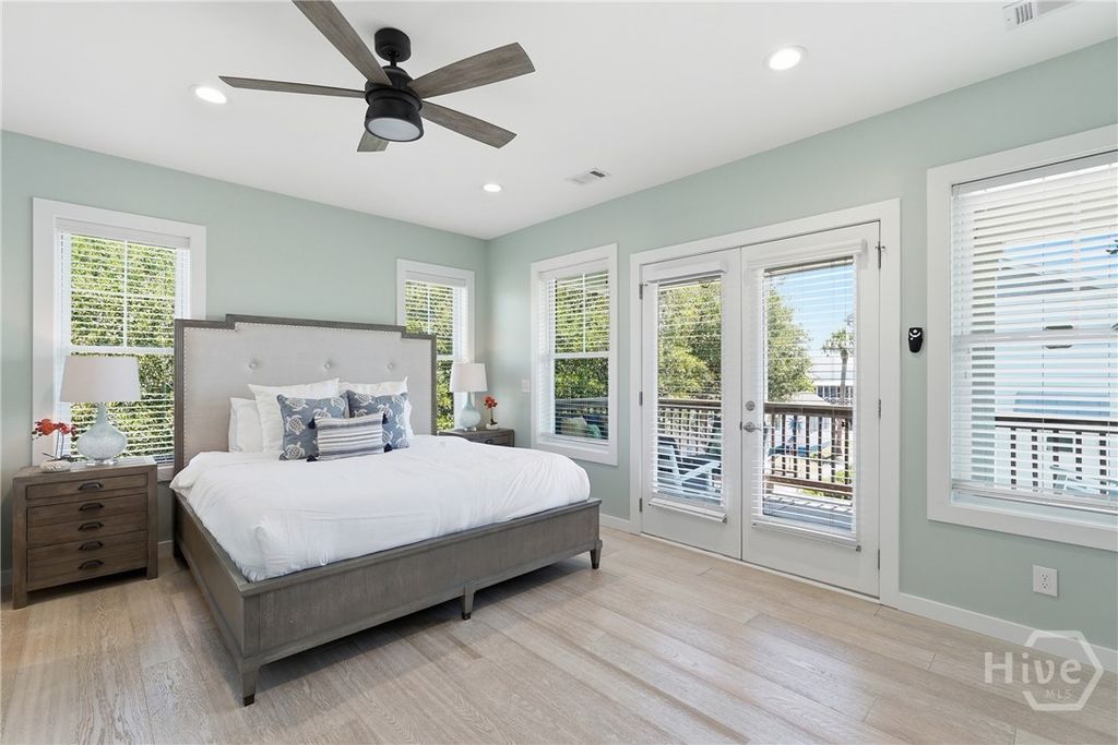 Image 21 of property listing at 10 13th Place, Tybee Island, GA 31328