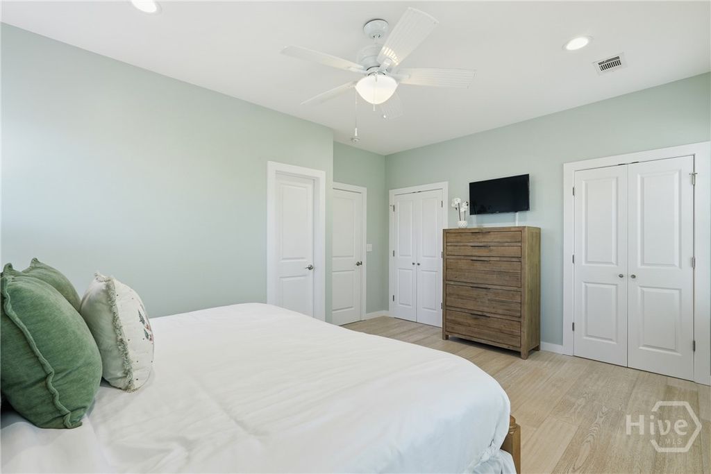 Image 35 of property listing at 10 13th Place, Tybee Island, GA 31328